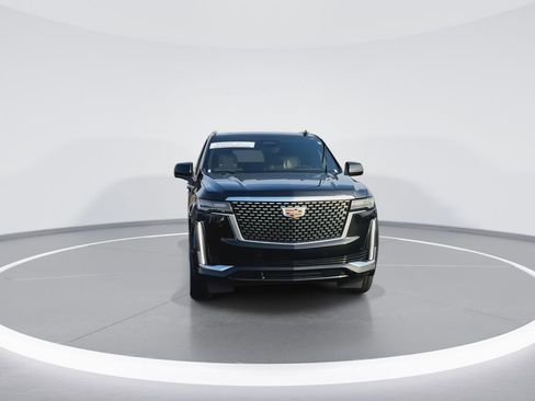 Used 2023 Cadillac Escalade Premium Luxury w/ Performance Package AWD/4WD image 3