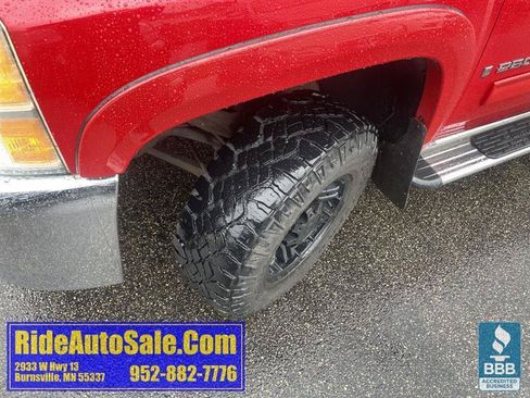 Used 2009 Chevrolet Silverado 2500 LTZ w/ Suspension Package, Off-Road AWD/4WD image 24