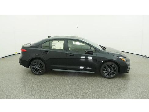 Used 2026 Toyota Corolla SE FWD image 13