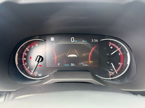 Used 2025 Toyota RAV4 XLE Premium image 4