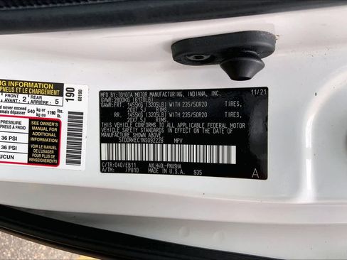 Used 2022 Toyota Sienna XSE w/ XSE Plus Package FWD image 32