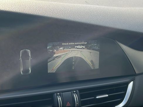 Used 2024 Alfa Romeo Giulia Ti image 32