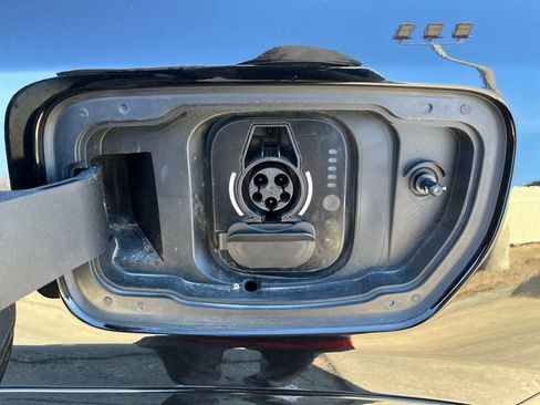 Used 2025 Jeep Wagoneer S Launch Edition image 42