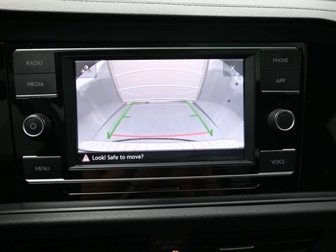 Used 2024 Volkswagen Jetta SE FWD image 23