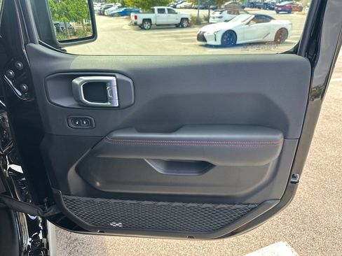 Used 2026 Jeep Wrangler Unlimited Rubicon AWD/4WD image 65
