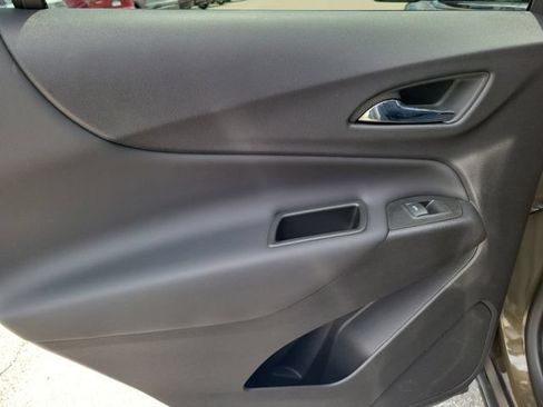 Certified 2024 Chevrolet Equinox LT FWD image 9