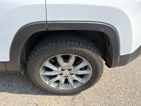 Used 2018 Jeep Cherokee Limited w/ Trailer Tow Group AWD/4WD image 21
