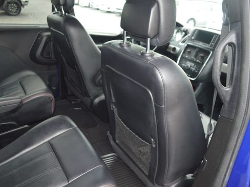 Used 2019 Dodge Grand Caravan GT FWD image 18
