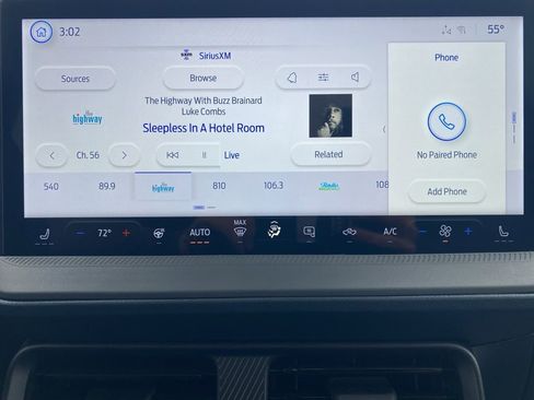 New 2025 Ford Maverick XLT w/ XLT Luxury Package image 31