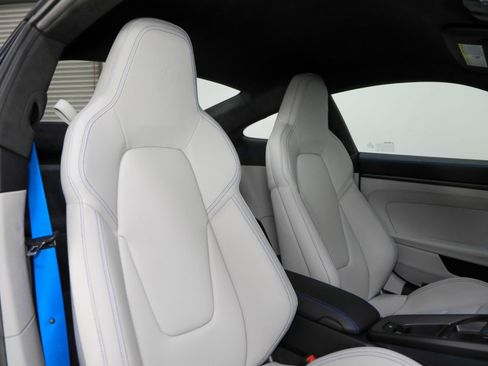 Used 2022 Porsche 911 GT3 RWD image 30