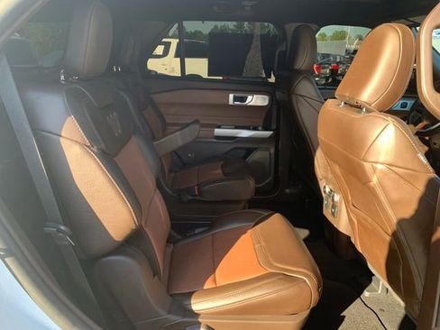 Certified 2024 Ford Explorer King Ranch w/ Technology Package AWD/4WD image 13