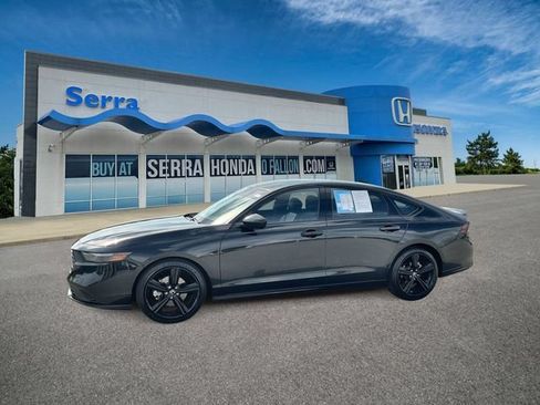 Used 2023 Honda Accord Sport image 1