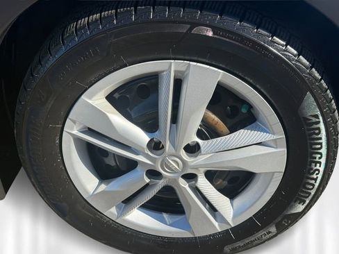 Used 2021 Nissan Kicks S FWD image 12