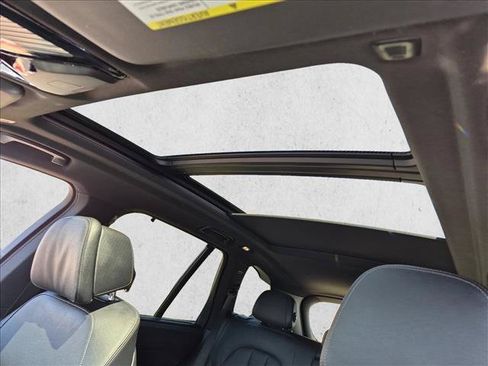 Used 2022 BMW X5 sDrive40i w/ M Sport Package RWD image 16