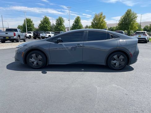 Certified 2025 Toyota Prius LE AWD/4WD image 6