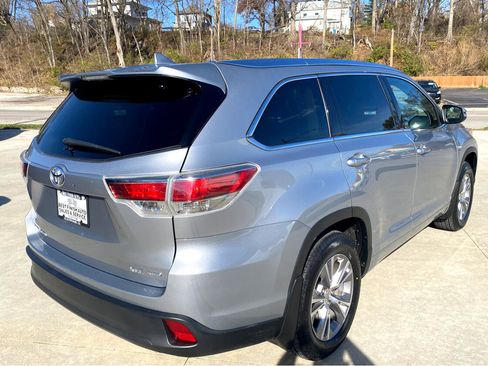 Used 2015 Toyota Highlander XLE image 6