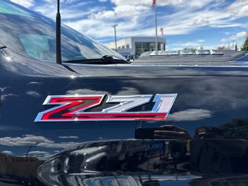 Used 2024 Chevrolet Silverado 2500 LTZ w/ LTZ Convenience Package AWD/4WD image 10