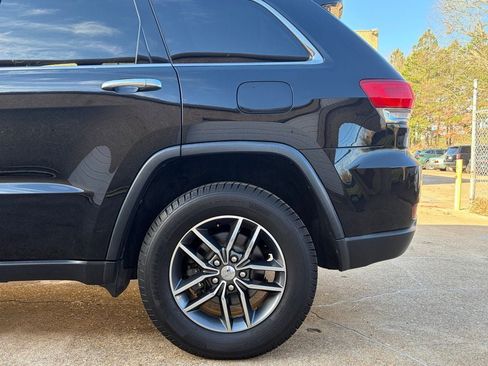 Used 2017 Jeep Grand Cherokee Limited image 5