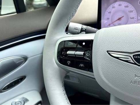 New 2026 Genesis GV70 2.5T Advanced AWD/4WD image 24