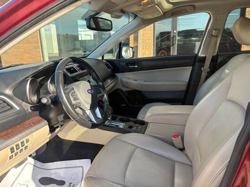Used 2016 Subaru Outback 2.5i Limited image 10
