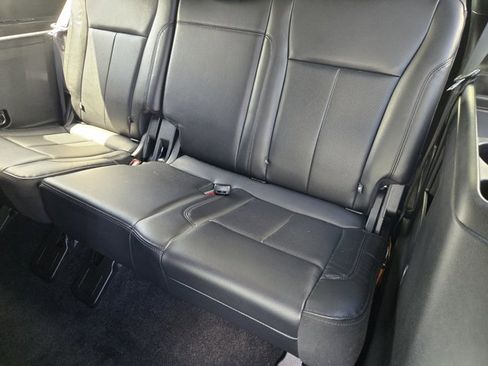 Used 2021 Ford Expedition XLT image 29