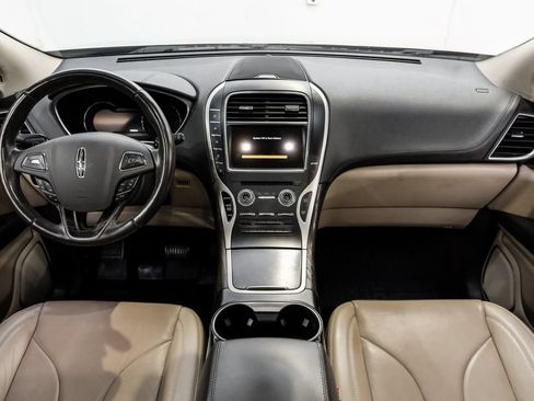 Used 2017 Lincoln MKX Reserve w/ Lincoln MKX Climate Package FWD image 14
