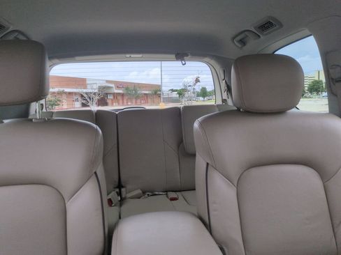 Used 2022 Nissan Armada SL w/ Captain's Chairs Package AWD/4WD image 34