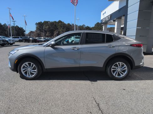 New 2026 Buick Envista Preferred image 3