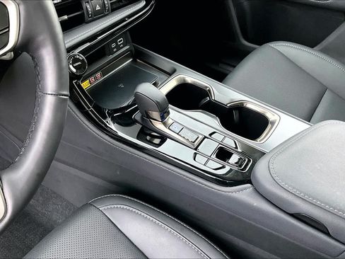 Certified 2025 Lexus NX 350 AWD w/ Accessory Package (Z2) image 17