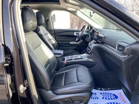 Certified 2023 Ford Explorer XLT w/ Equipment Group 202A image 28