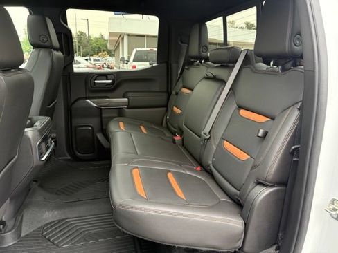 Used 2020 GMC Sierra 1500 AT4 w/ AT4 Premium Package AWD/4WD image 17