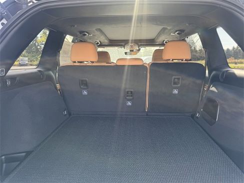 New 2025 Jeep Grand Cherokee Summit image 13