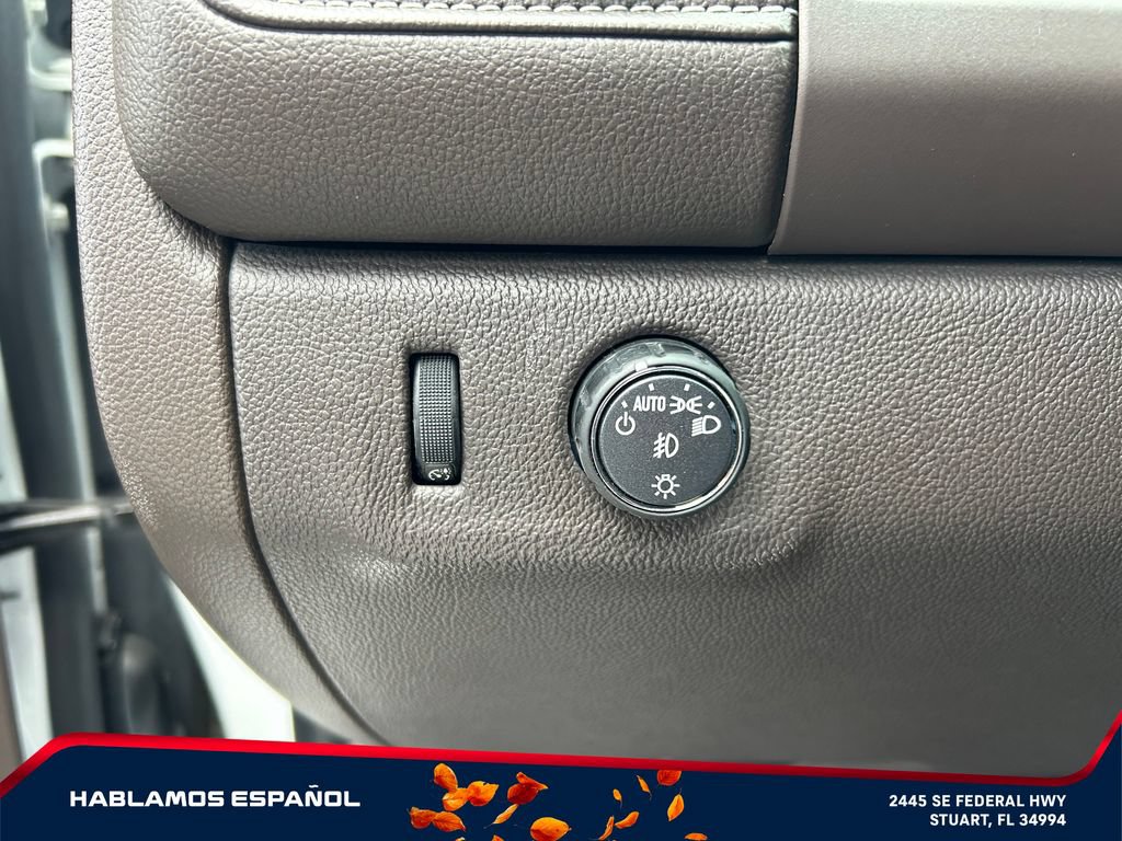 Used 2021 GMC Canyon Denali RWD image 17