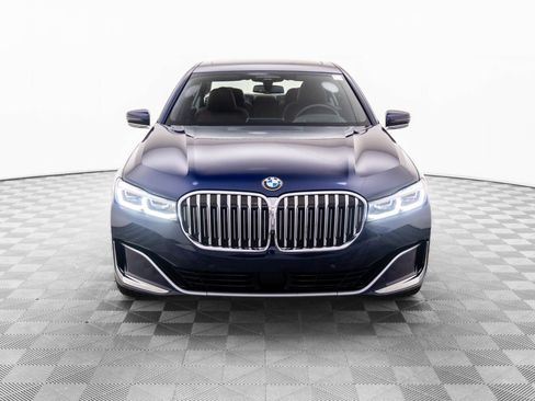 Certified 2022 BMW 750i xDrive w/ Luxury Rear Seating Package image 10