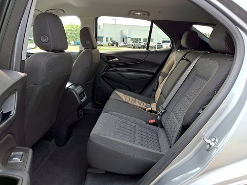 Used 2024 Chevrolet Equinox LT FWD image 10