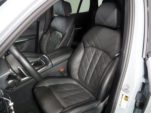 Used 2026 BMW X5 sDrive40i w/ M Sport Package RWD image 14