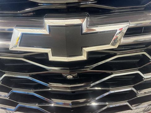 Used 2023 Chevrolet Traverse RS AWD/4WD image 32