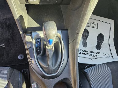 Used 2019 Hyundai Veloster 2.0 image 14