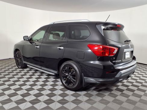 Used 2018 Nissan Pathfinder SL FWD image 6