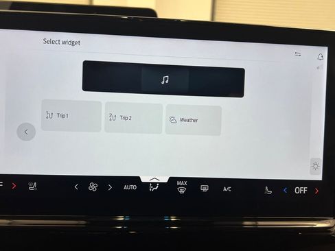 Used 2025 Ford Expedition Platinum image 67