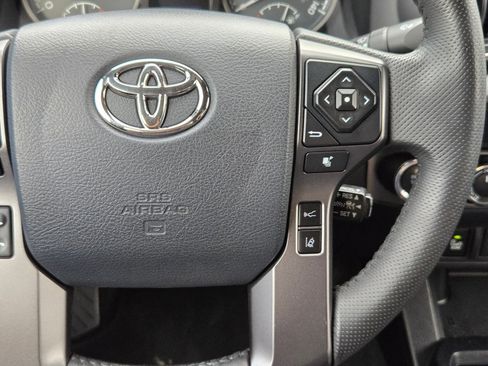 Used 2019 Toyota Tacoma TRD Off-Road w/ Technology Package image 22