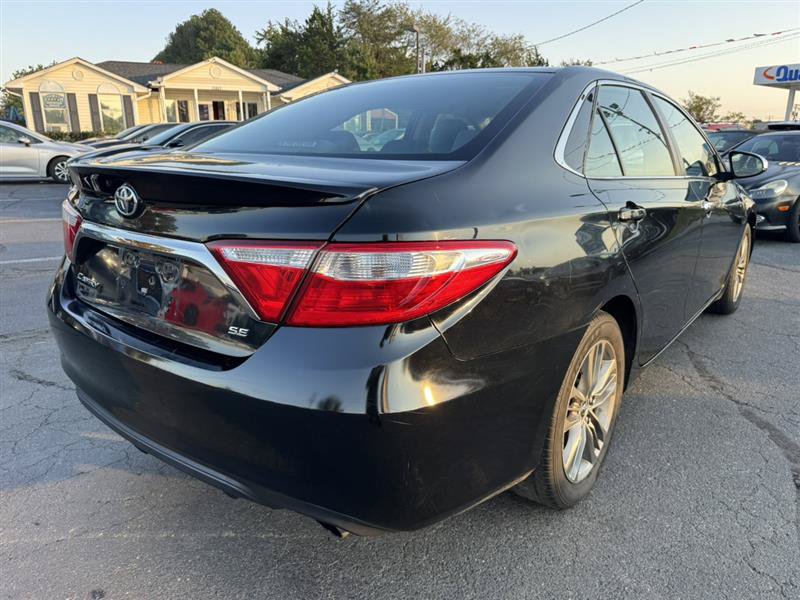 Used 2017 Toyota Camry SE FWD image 7