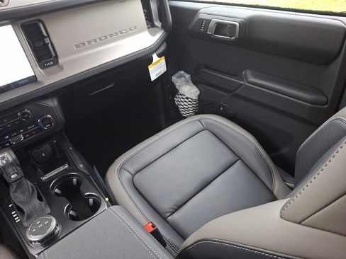 New 2026 Ford Bronco Outer Banks AWD/4WD image 16