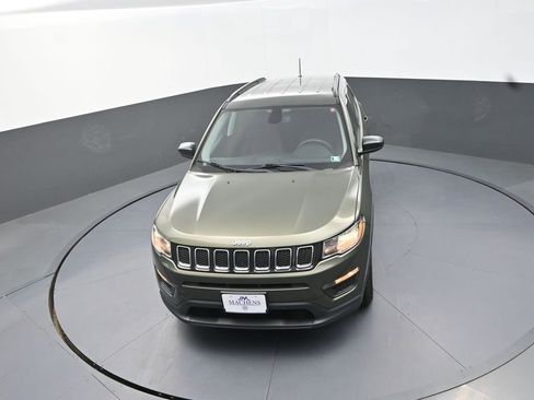 Used 2018 Jeep Compass Sport AWD/4WD image 15