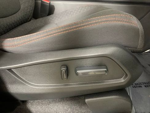 Used 2025 Honda Pilot Sport image 23
