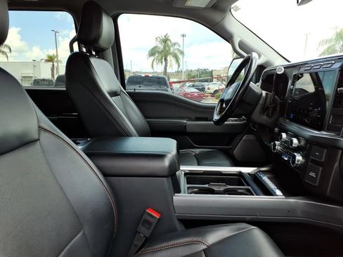 Used 2024 Ford F250 Lariat w/ Black Appearance Package AWD/4WD image 12