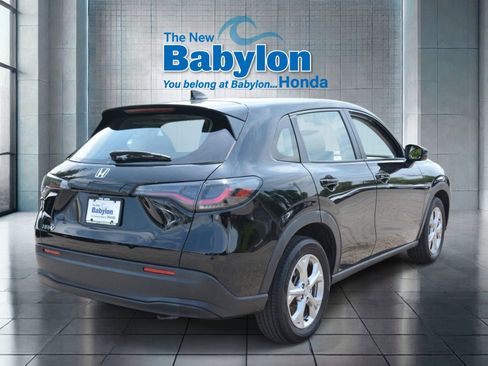 Used 2024 Honda HR-V LX image 4