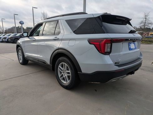 New 2026 Ford Explorer Active w/ Active Comfort Package image 6