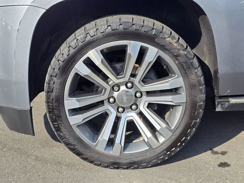 Used 2018 GMC Yukon Denali w/ Denali Ultimate Package AWD/4WD image 8
