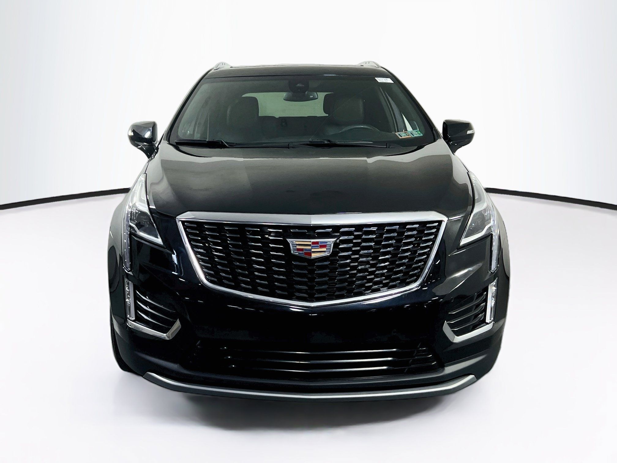 Used 2024 Cadillac XT5 Premium Luxury AWD/4WD image 2